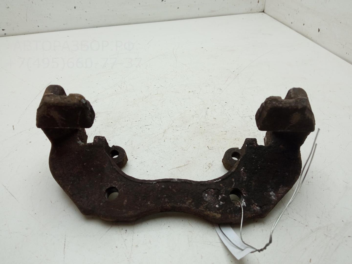 Скоба суппорта переднего