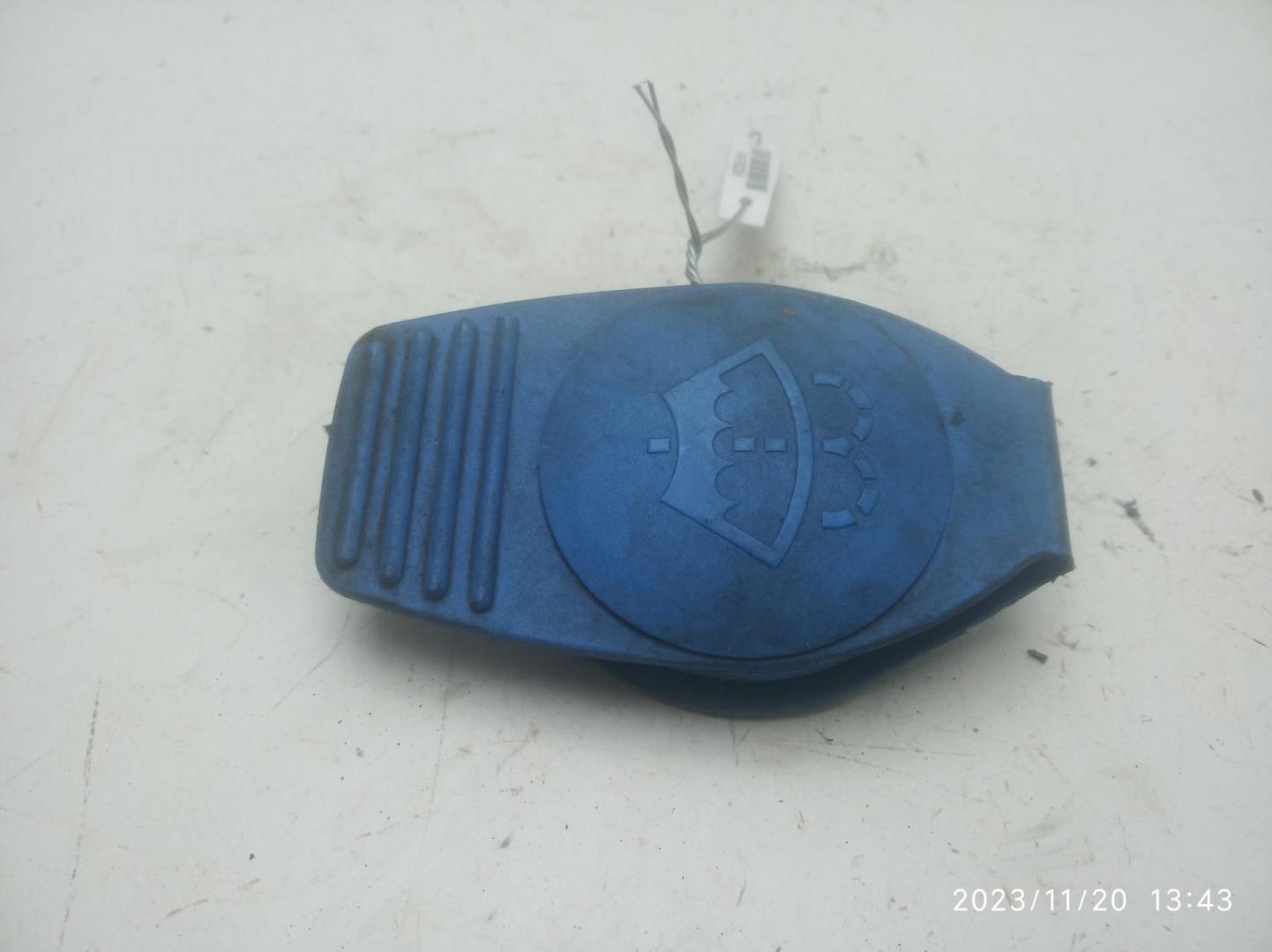 Крышка бачка омывателя