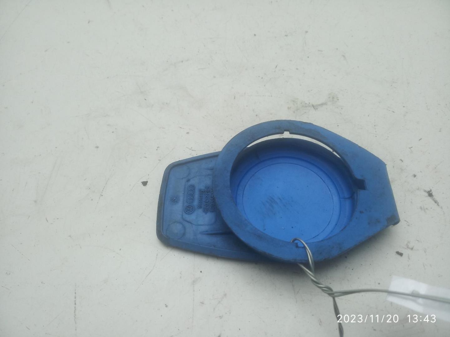 Крышка бачка омывателя