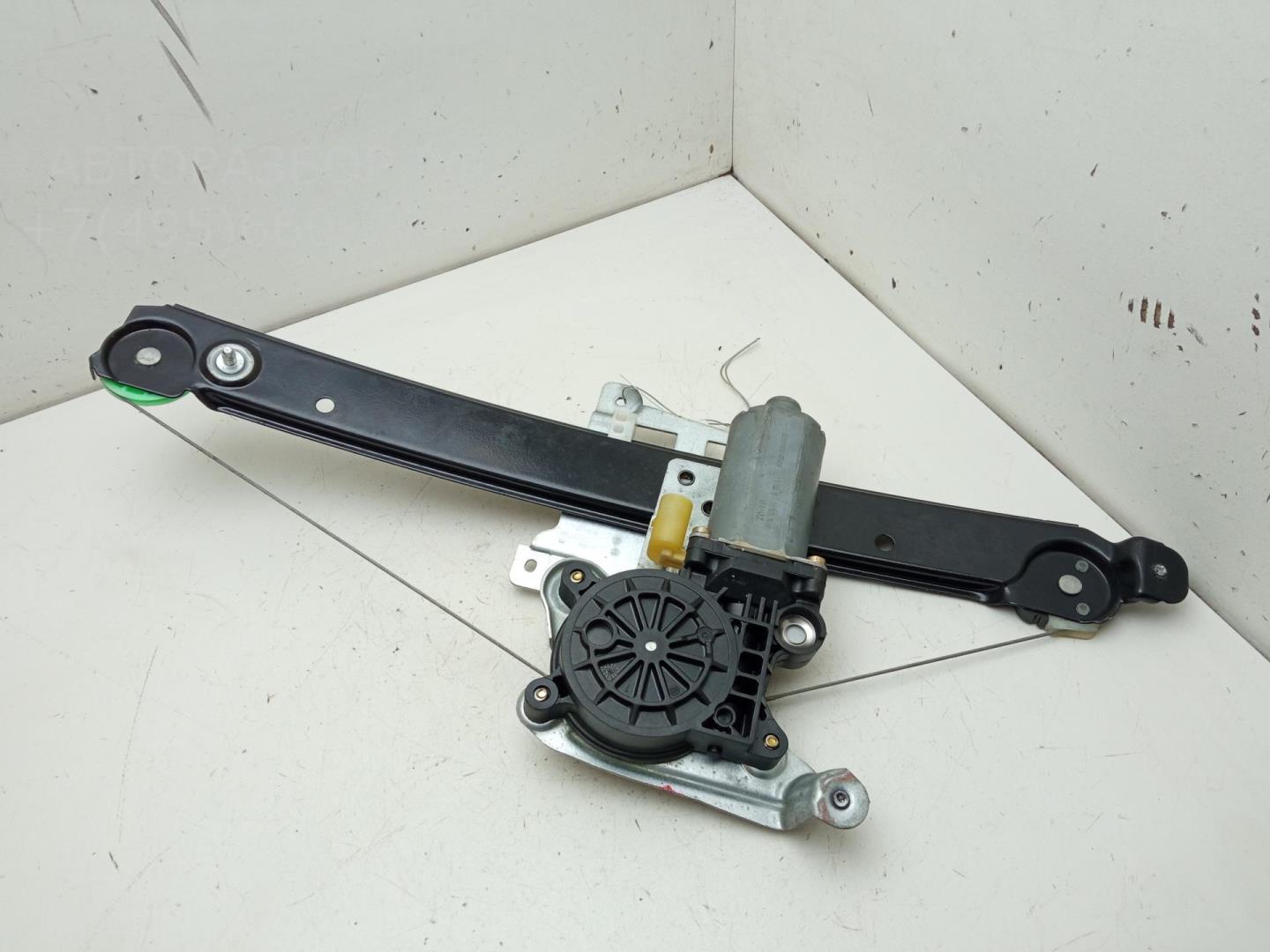 Стеклоподъемник электр. задний левый