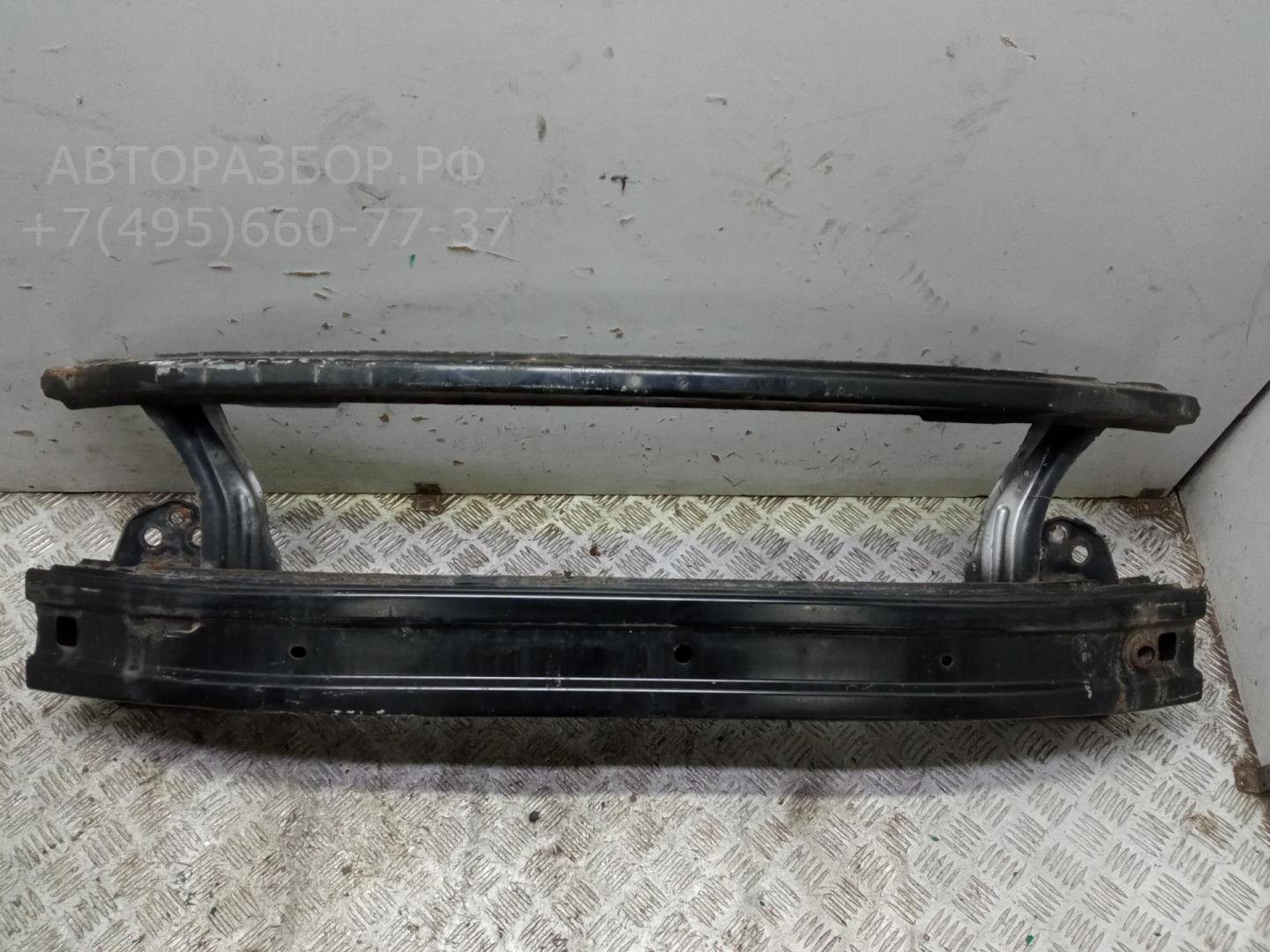 Усилитель переднего бампера