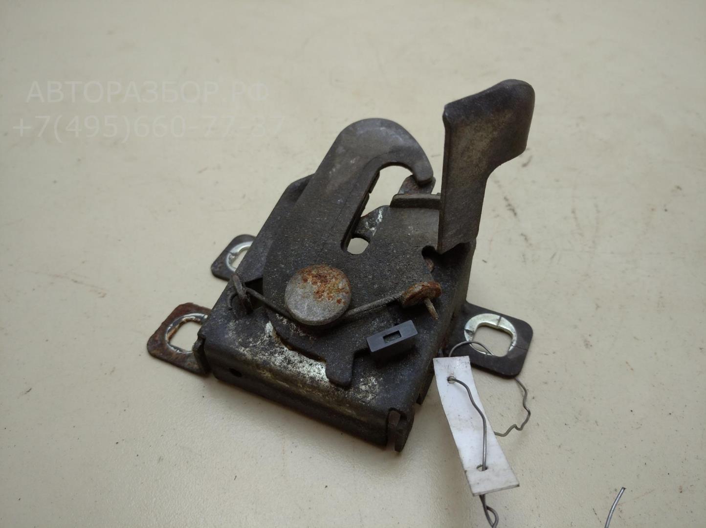 Замок капота