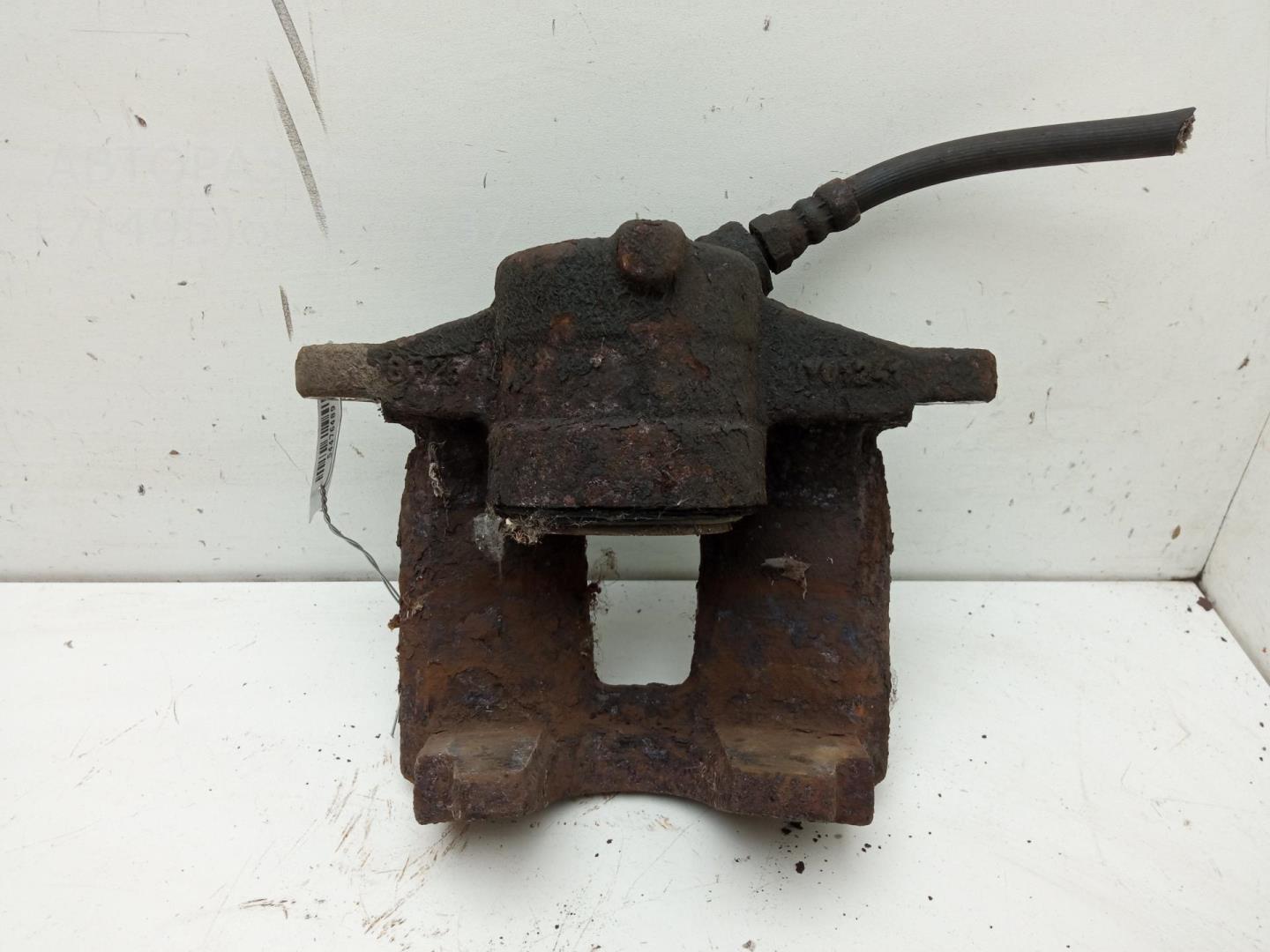 Суппорт передний правый