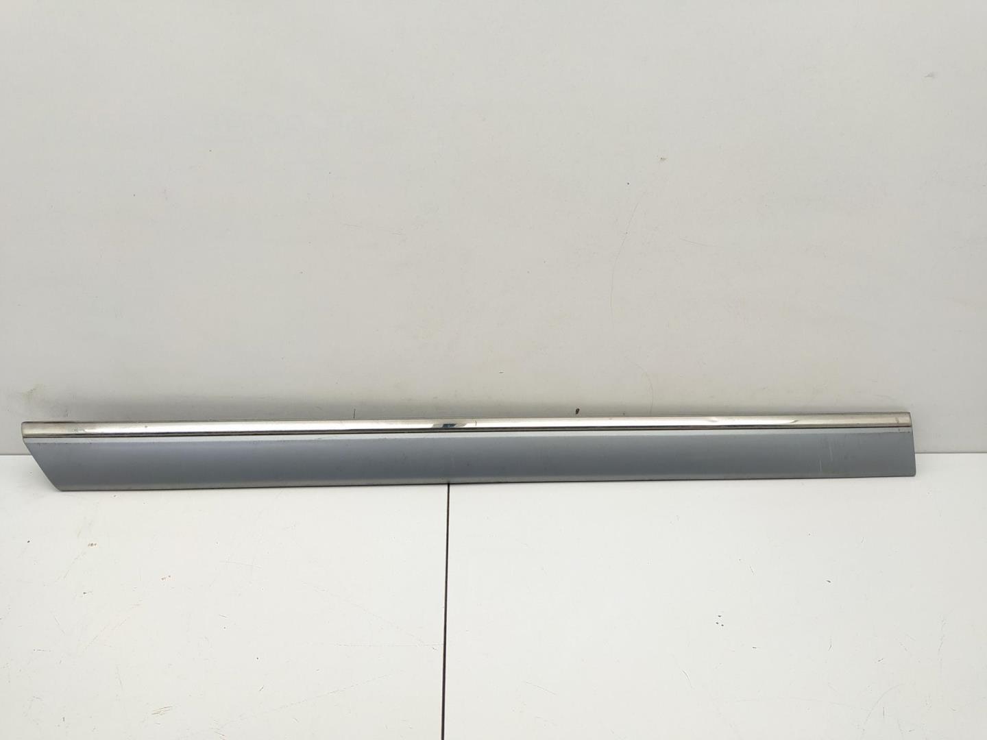 Накладка двери задней правой