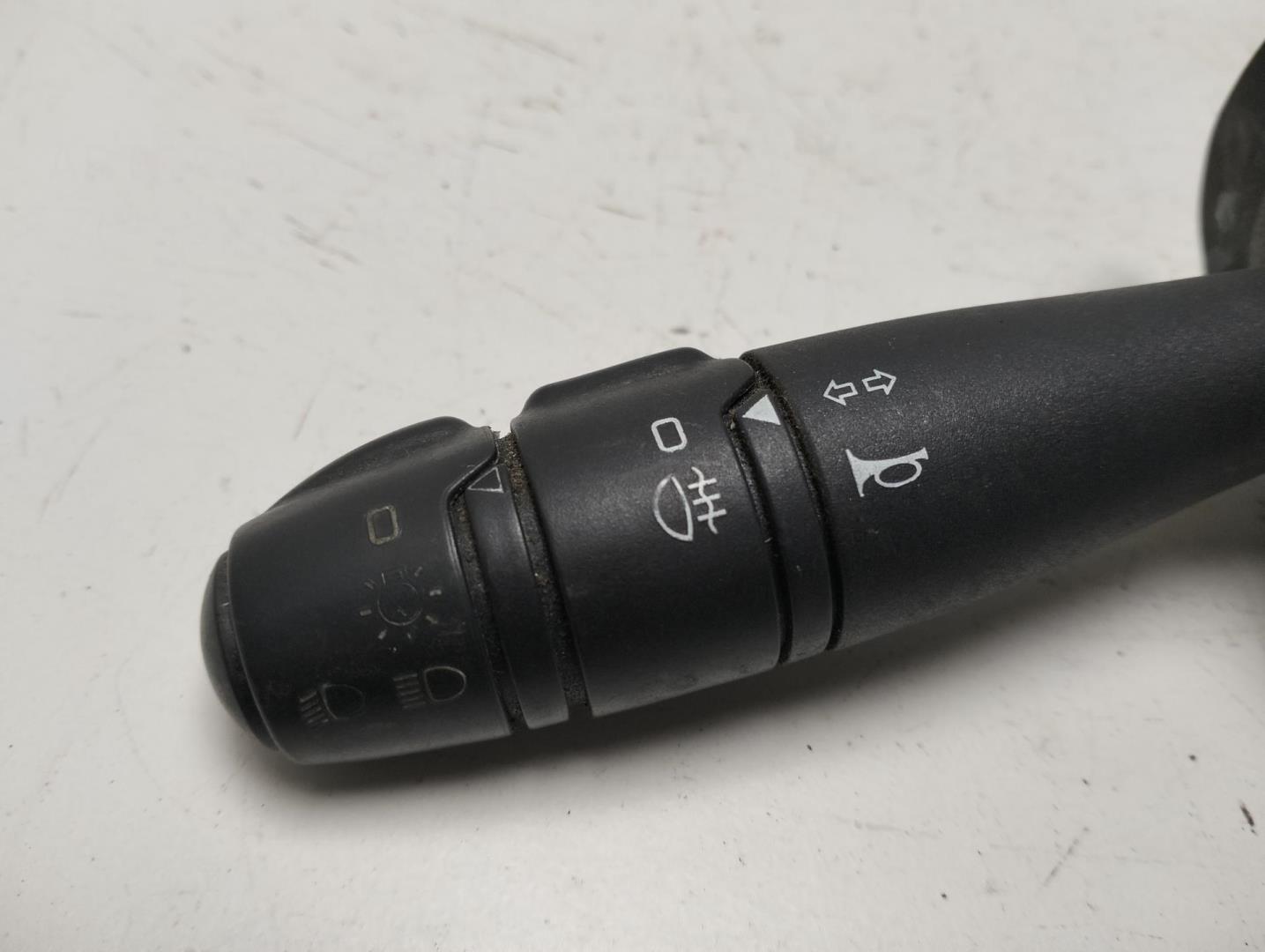 Переключатель поворотов подрулевой