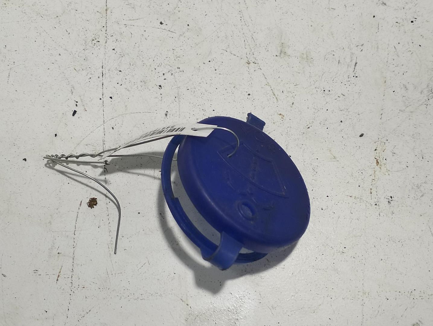 Крышка бачка омывателя