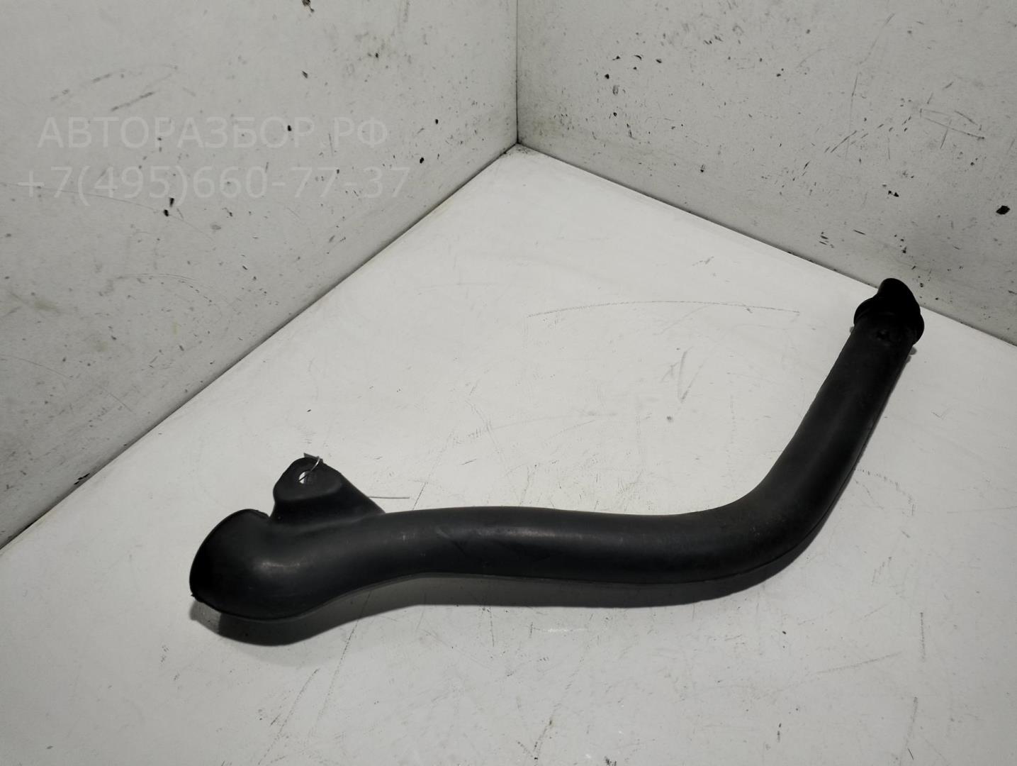 Горловина бачка омывателя