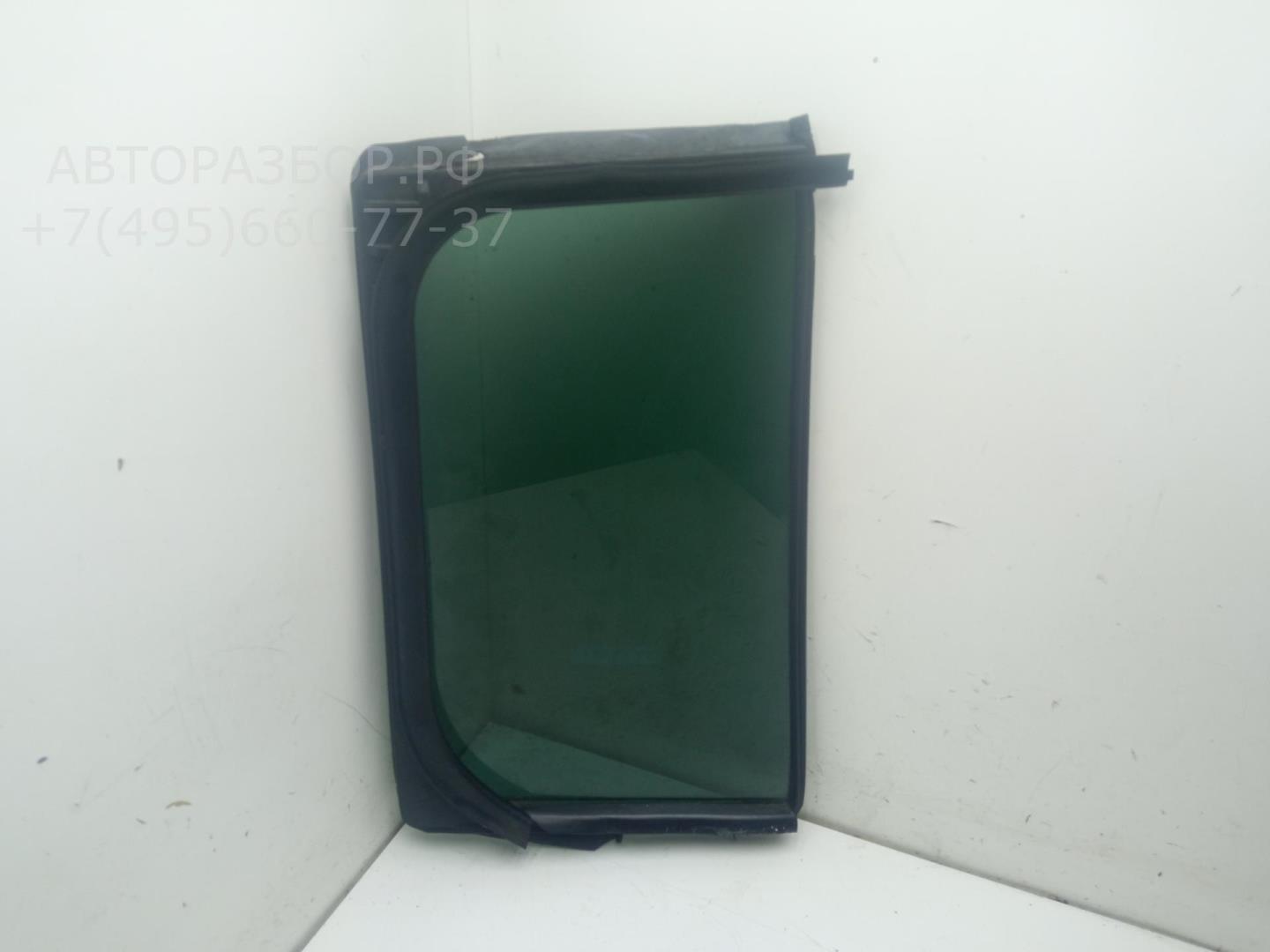 Стекло двери задней левой (форточка)