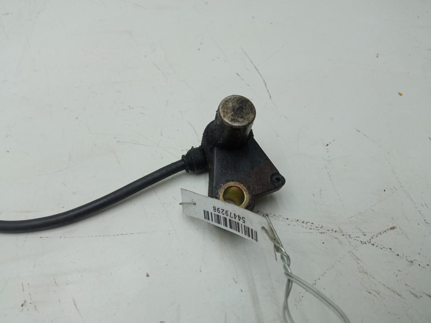 Датчик ABS передний