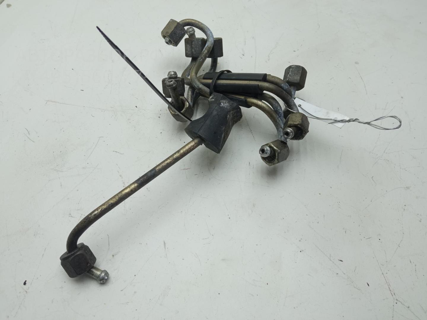 Трубка топливная