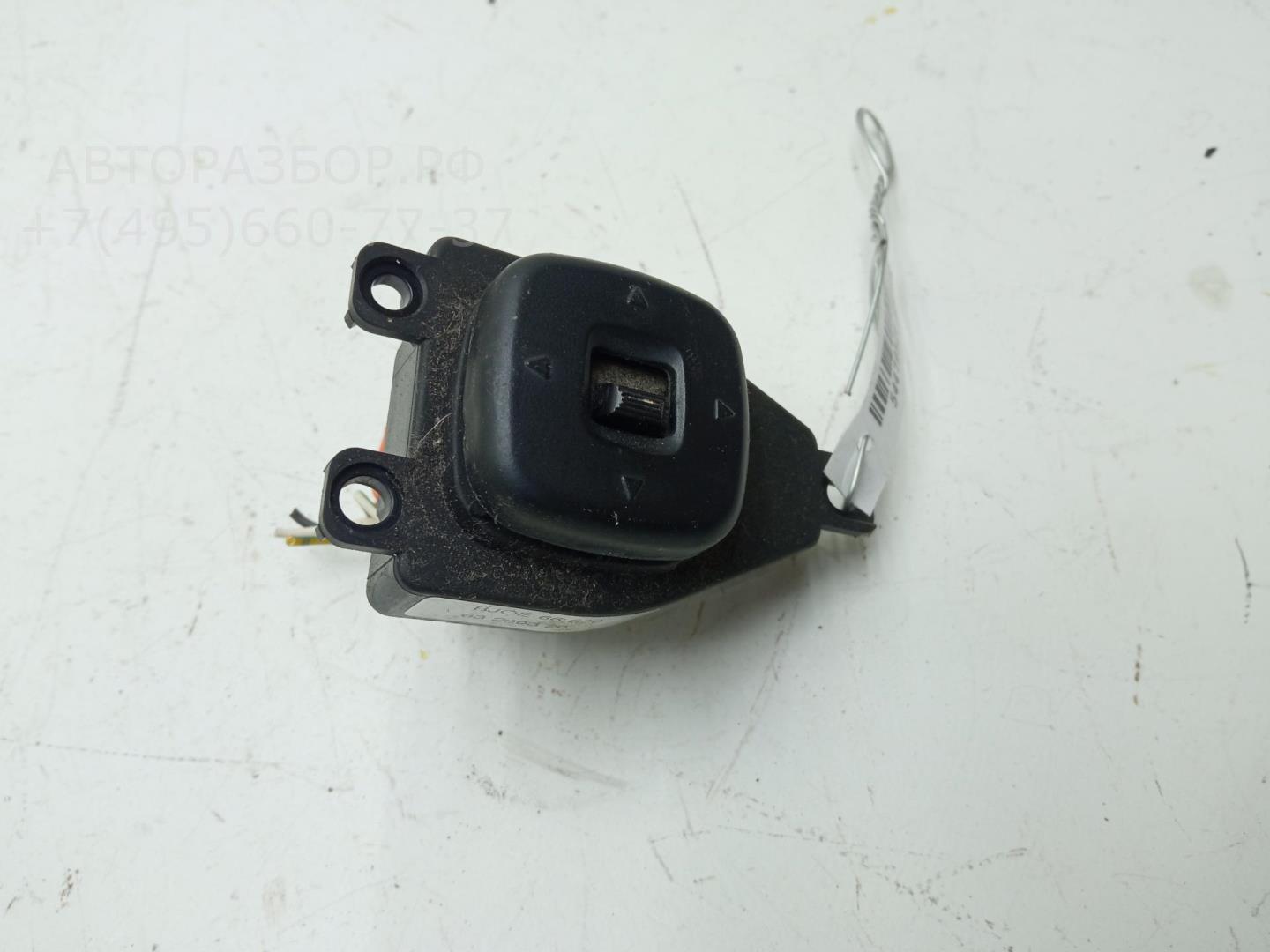 Кнопка регулировки зеркала