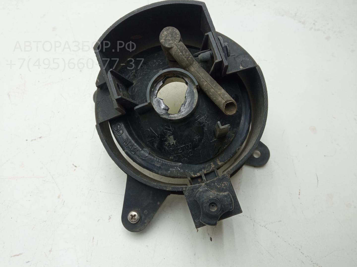 Фара противотуманная левая