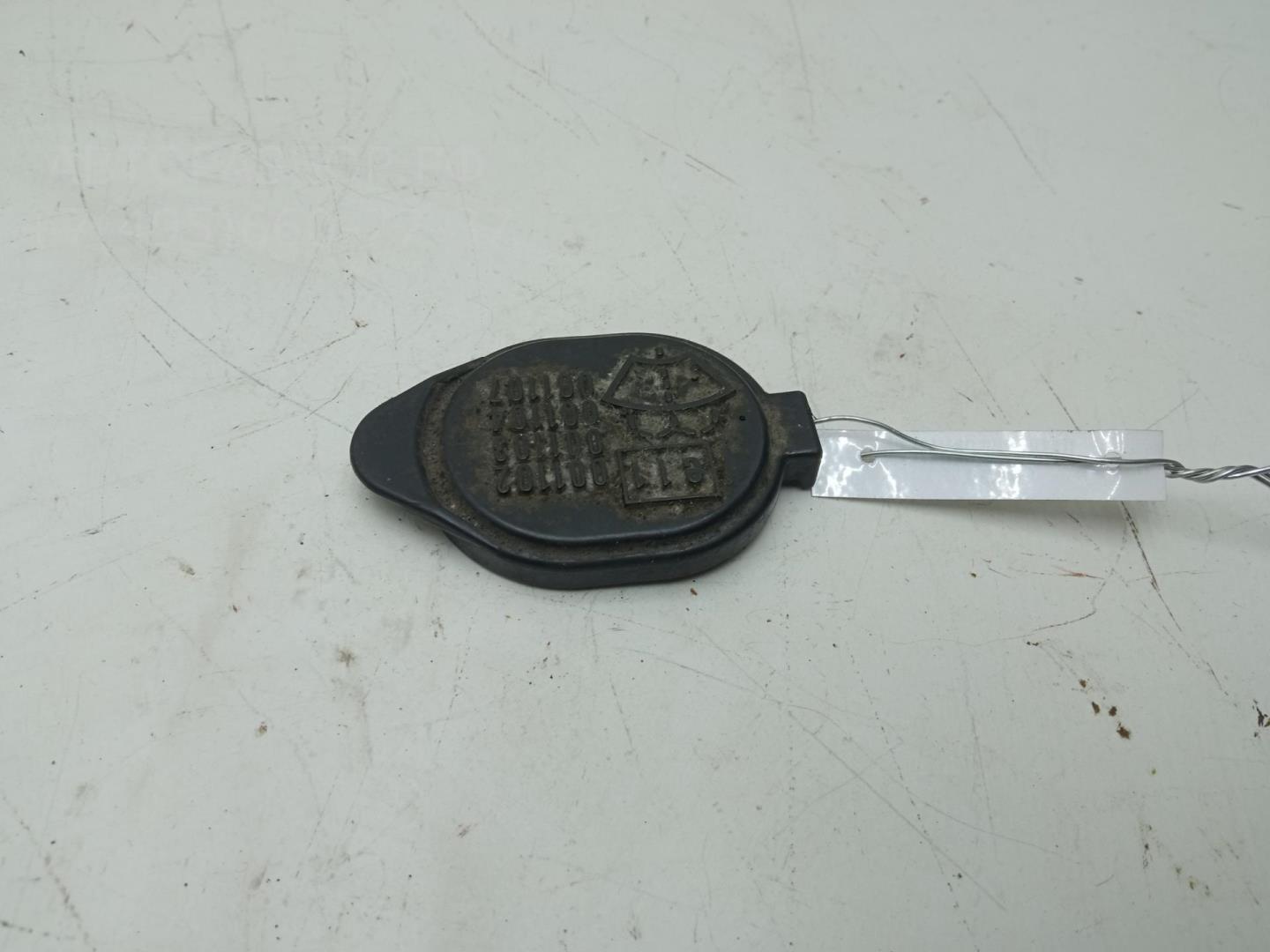 Крышка бачка омывателя