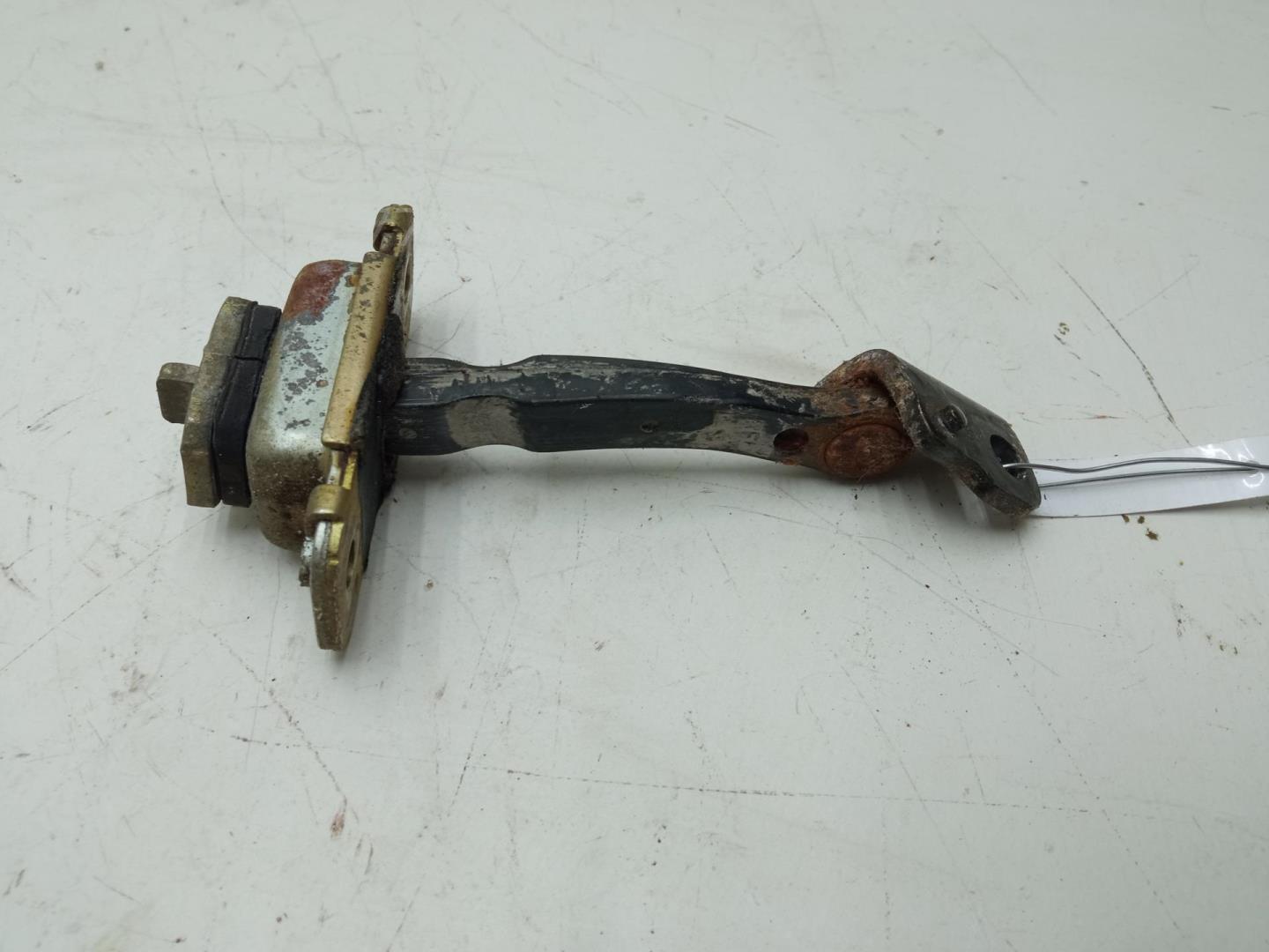 Ограничитель двери