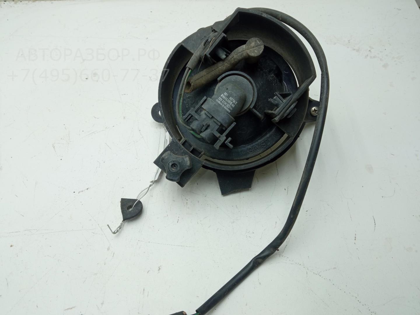 Фара противотуманная правая