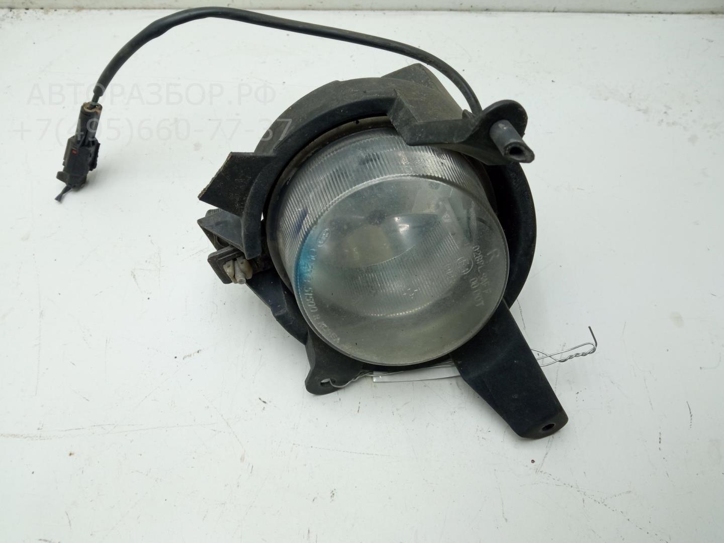 Фара противотуманная правая