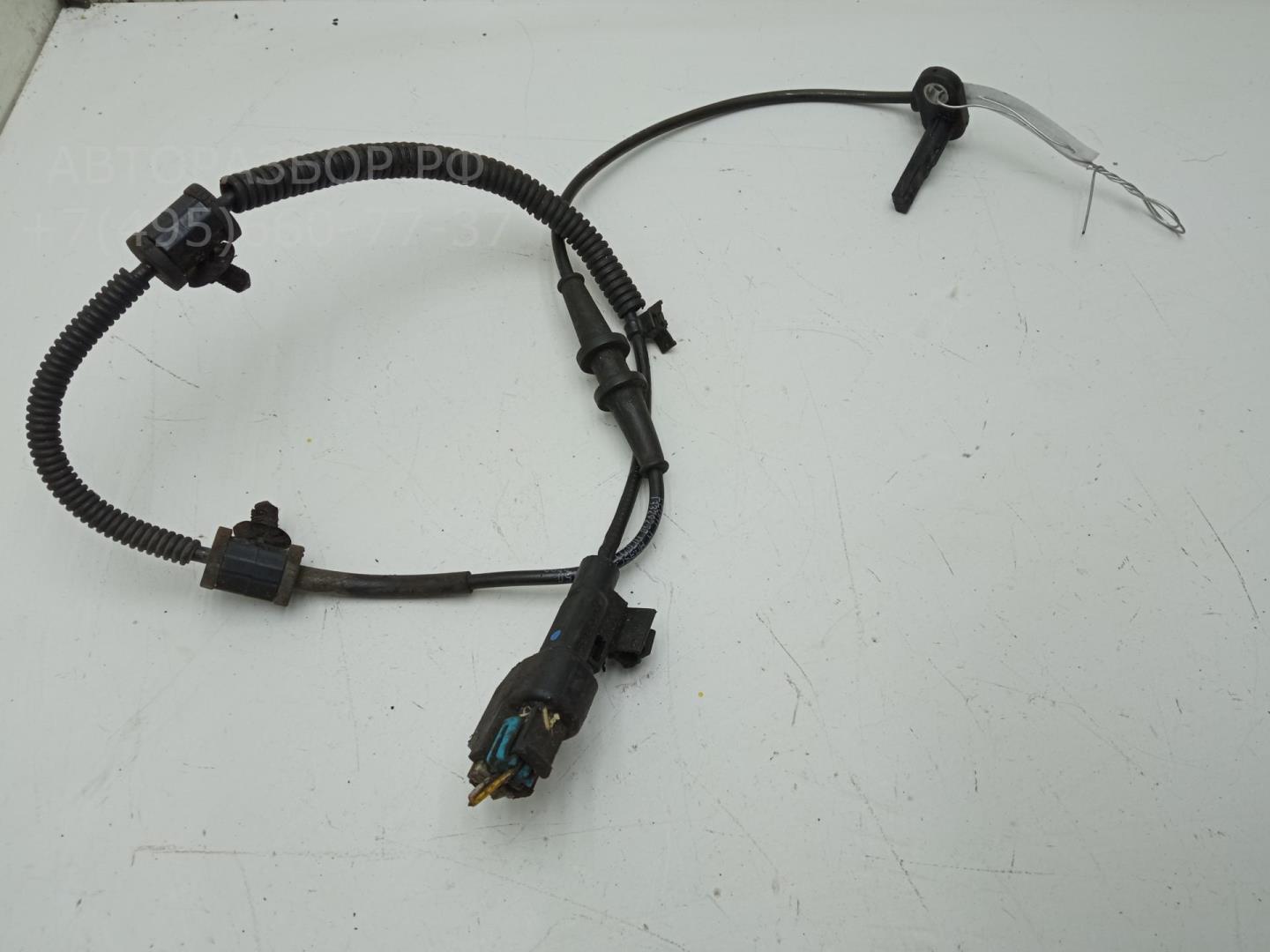 Датчик ABS передний