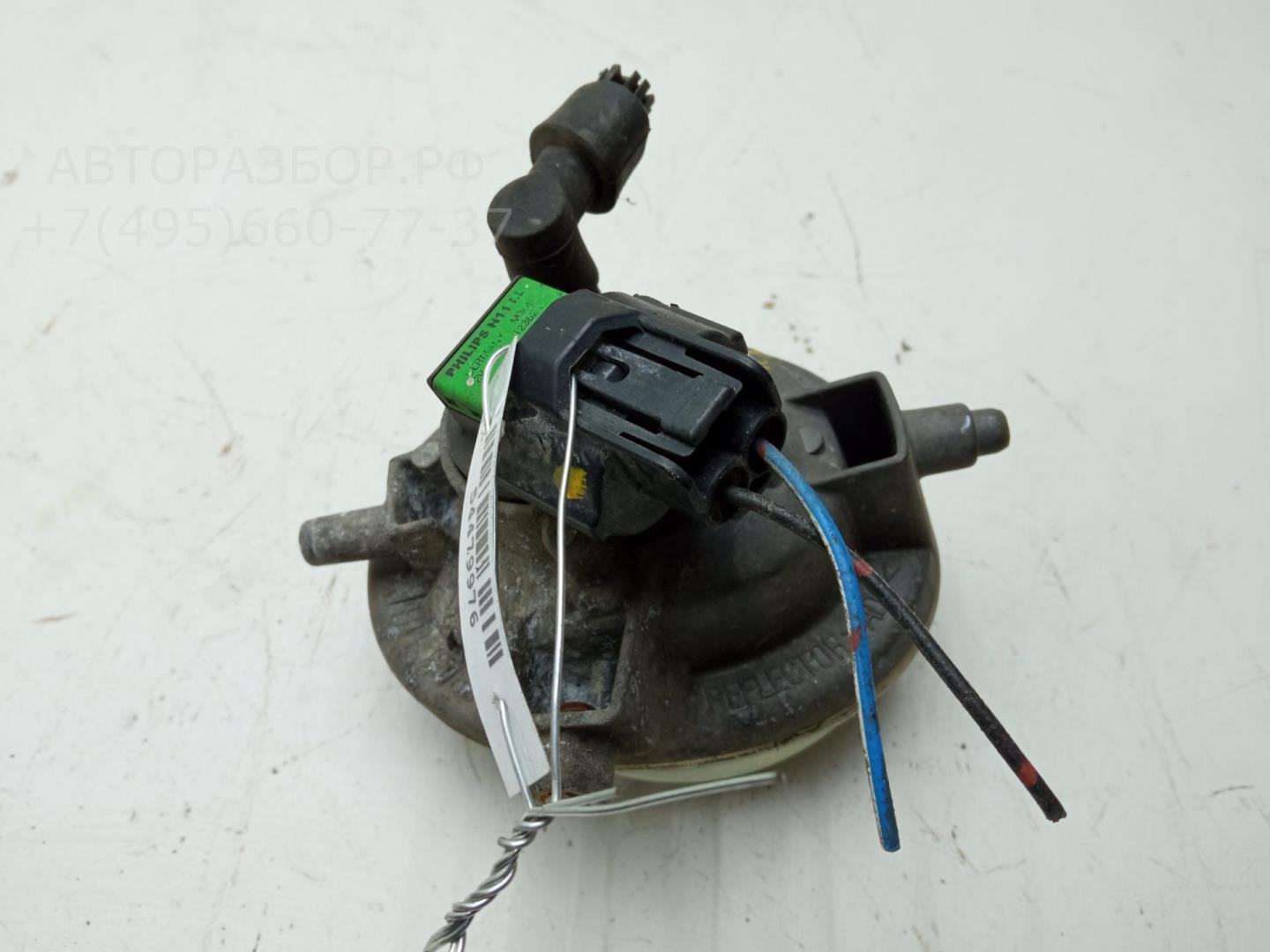 Фара противотуманная левая