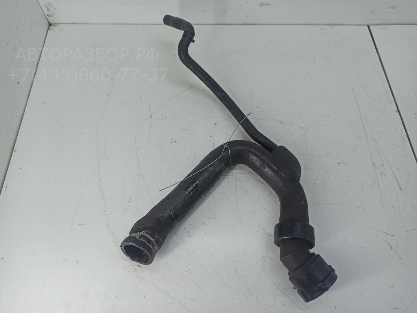 Патрубок радиатора