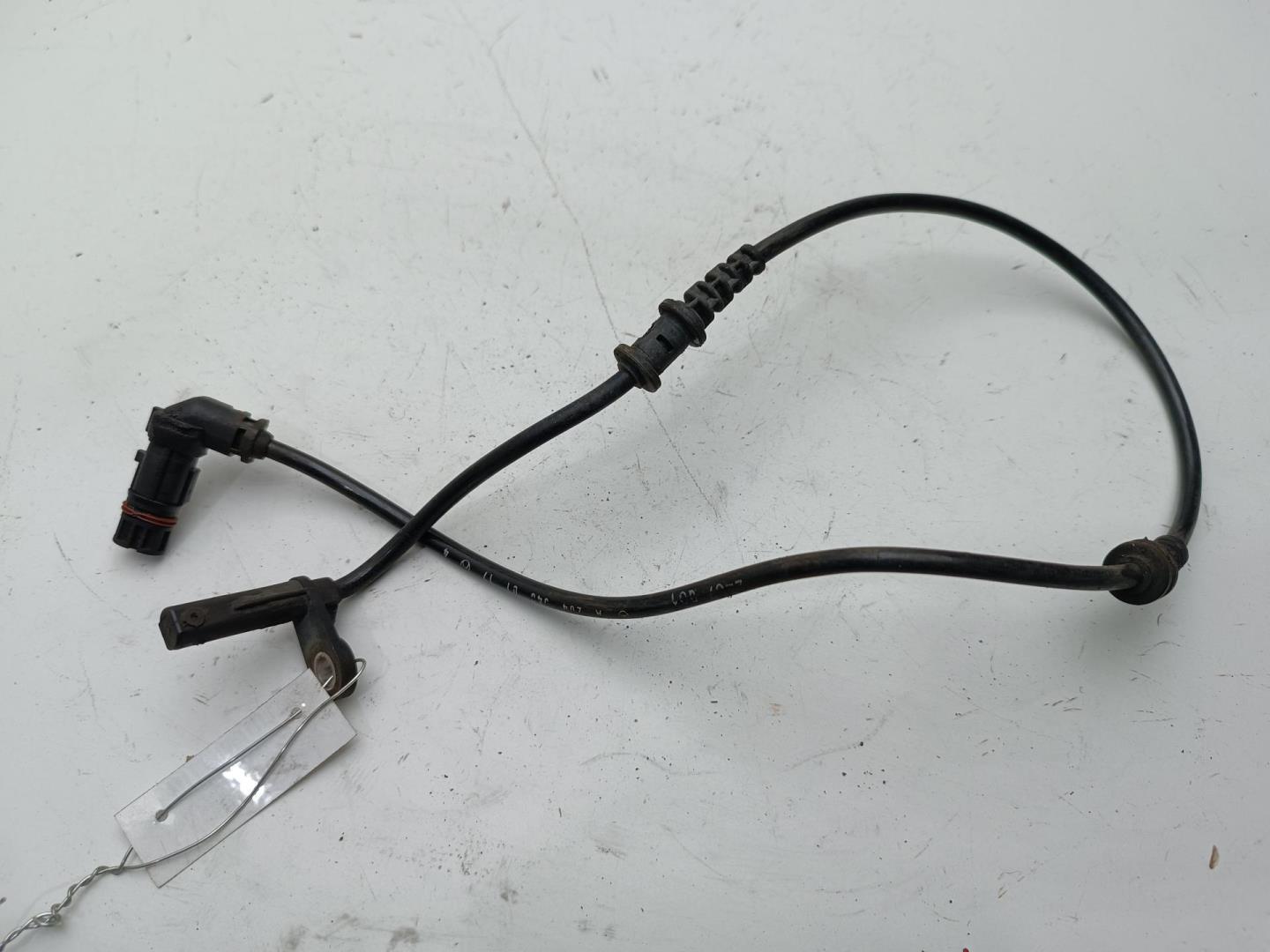 Датчик ABS передний