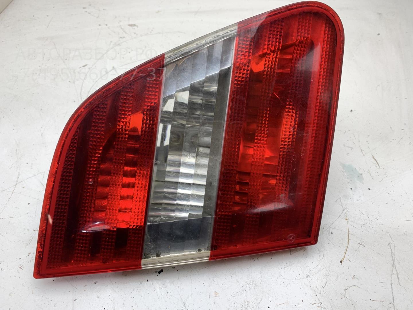 Фонарь задний внутренний левый