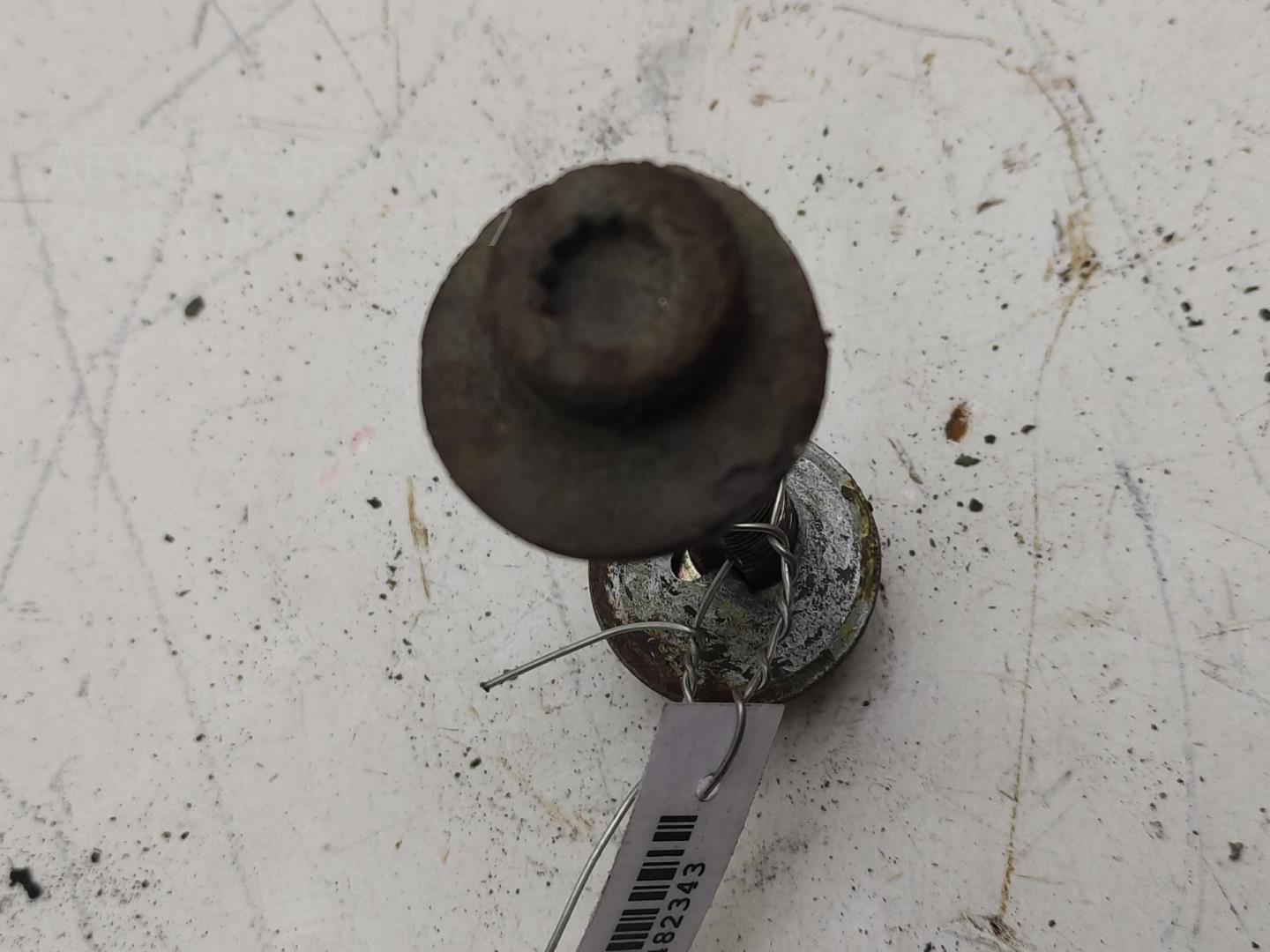 Болт развала задних колес