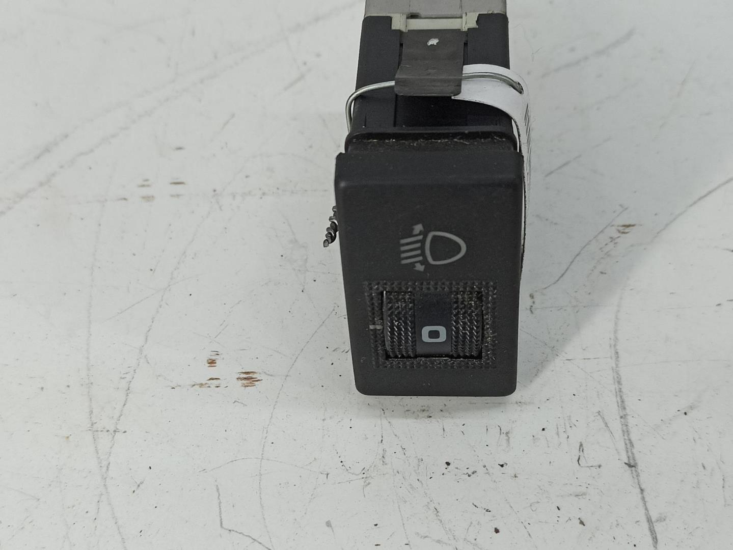 Кнопка корректора фар