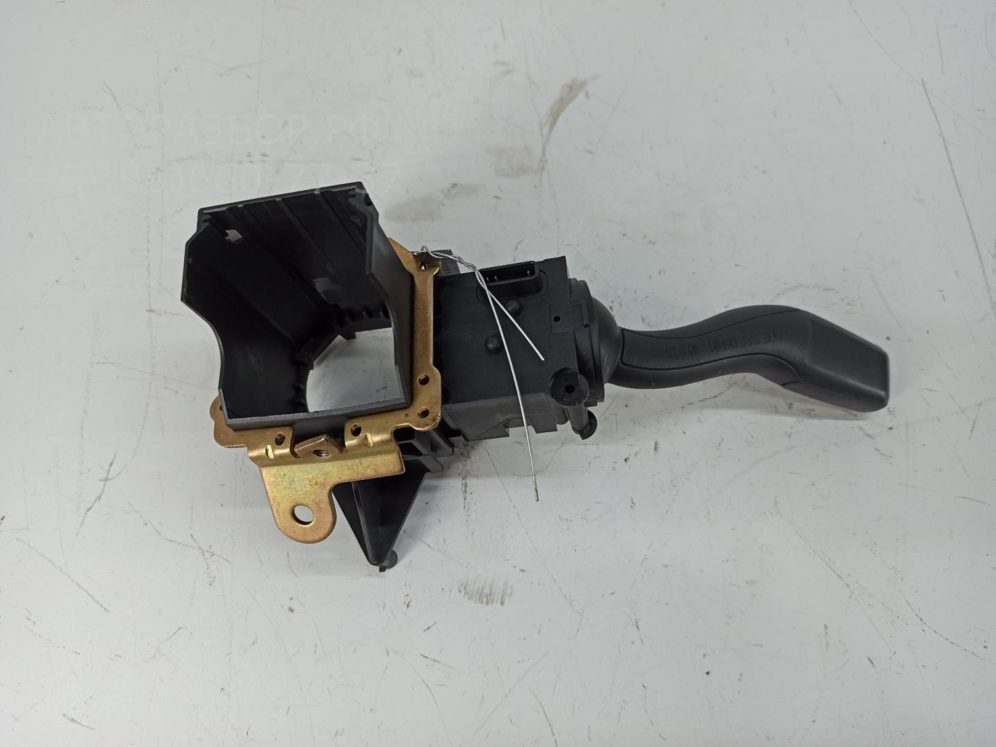 Переключатель поворотов подрулевой