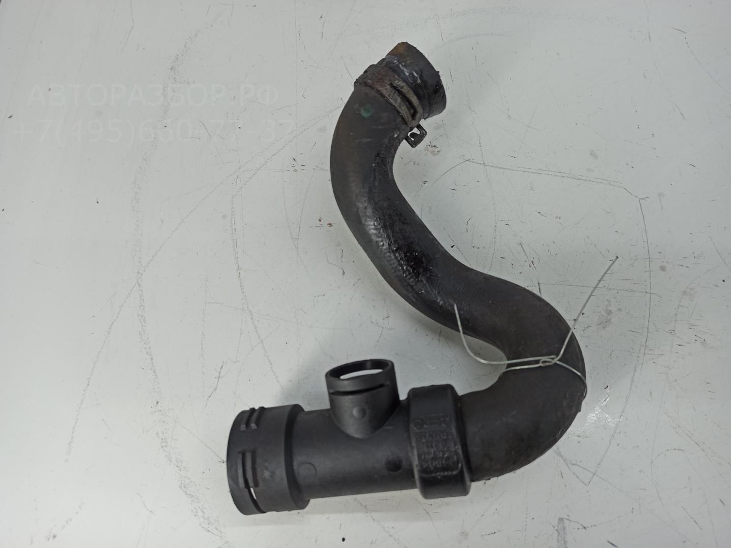 Патрубок радиатора