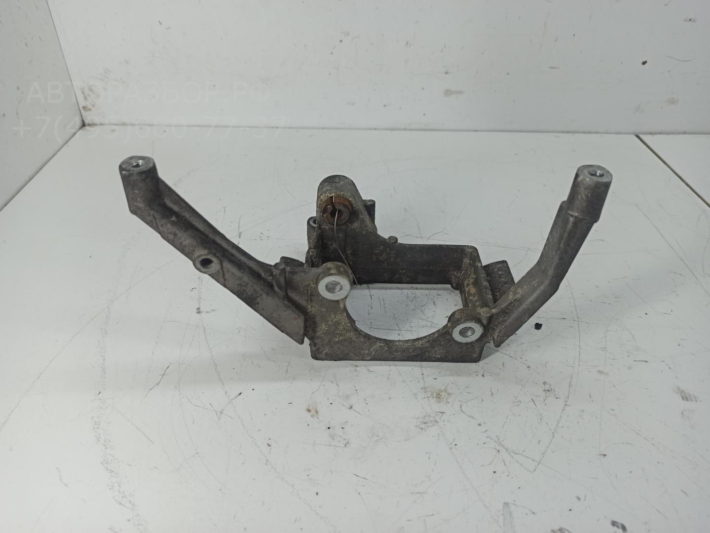 Кронштейн ГУР