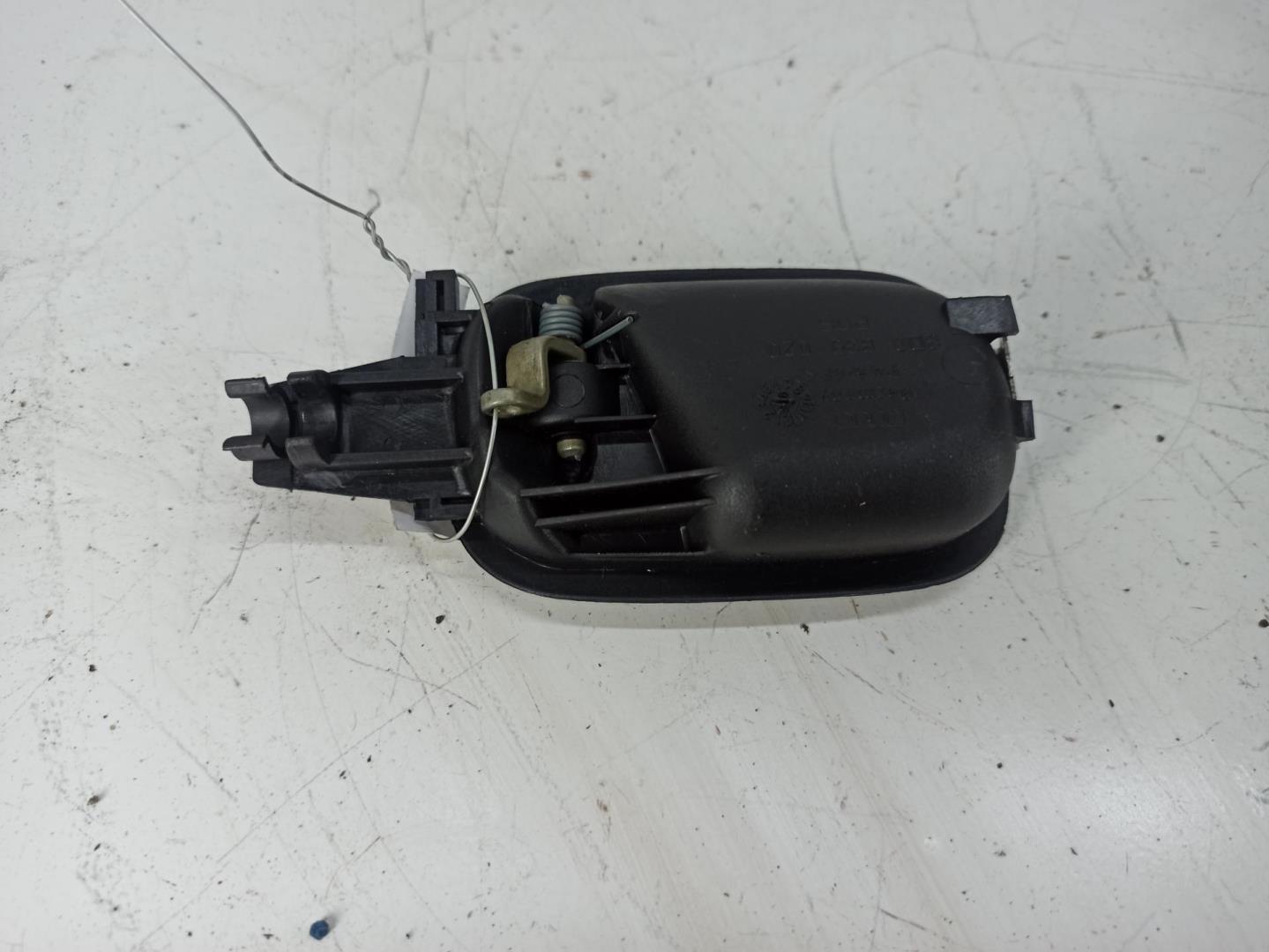 Ручка двери задней внутренняя правая