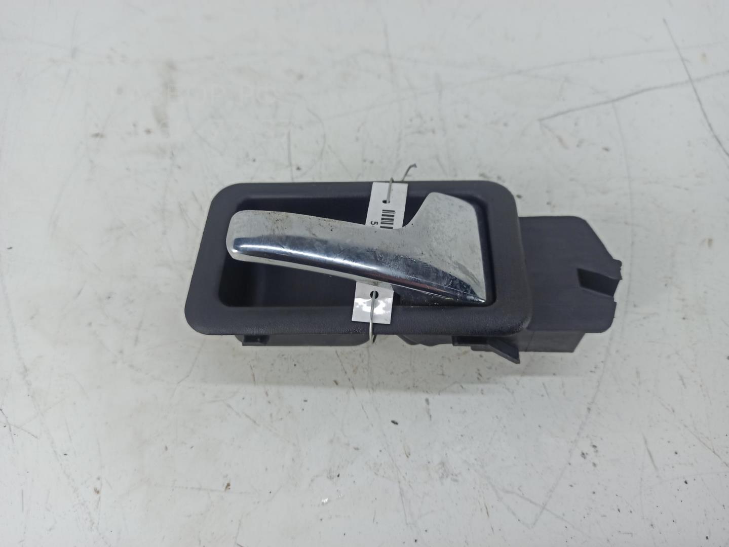 Ручка двери задней внутренняя правая