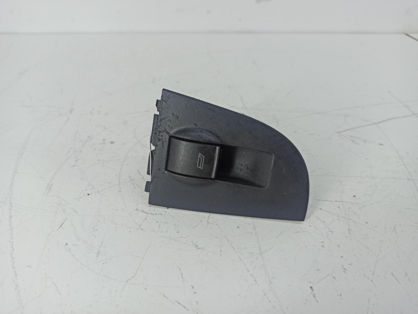 Кнопка стеклоподъемника