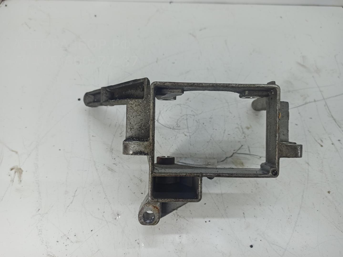 Кронштейн ГУР