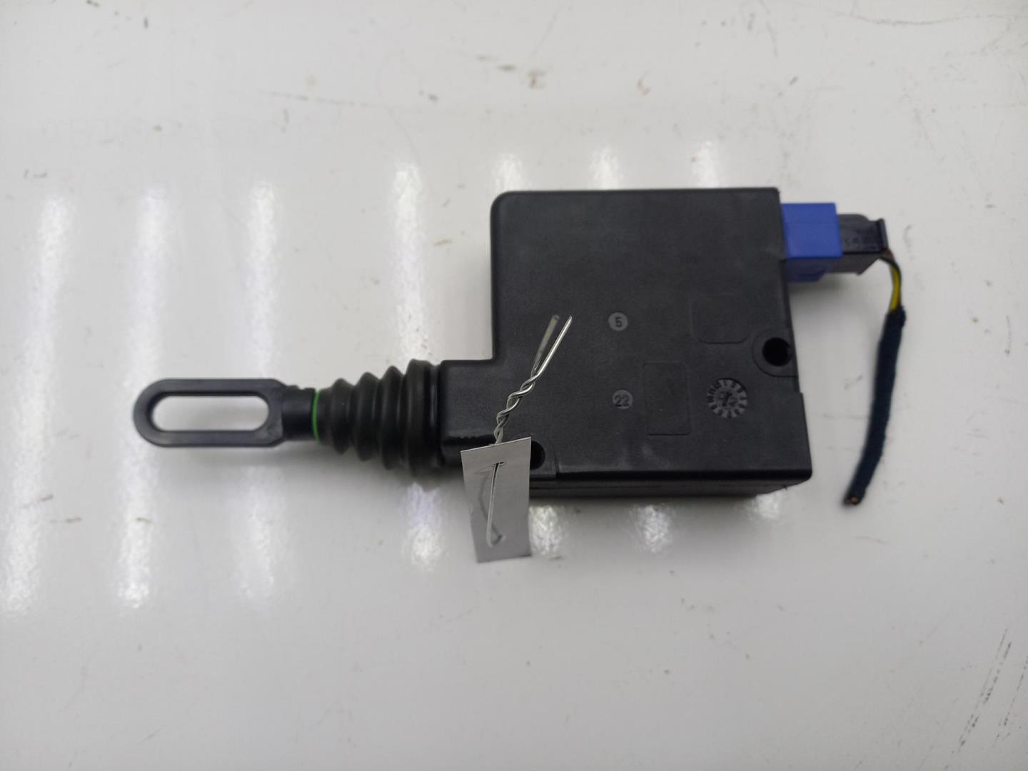 Активатор замка багажника