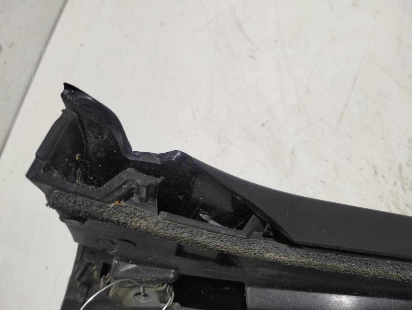 Накладка двери багажника