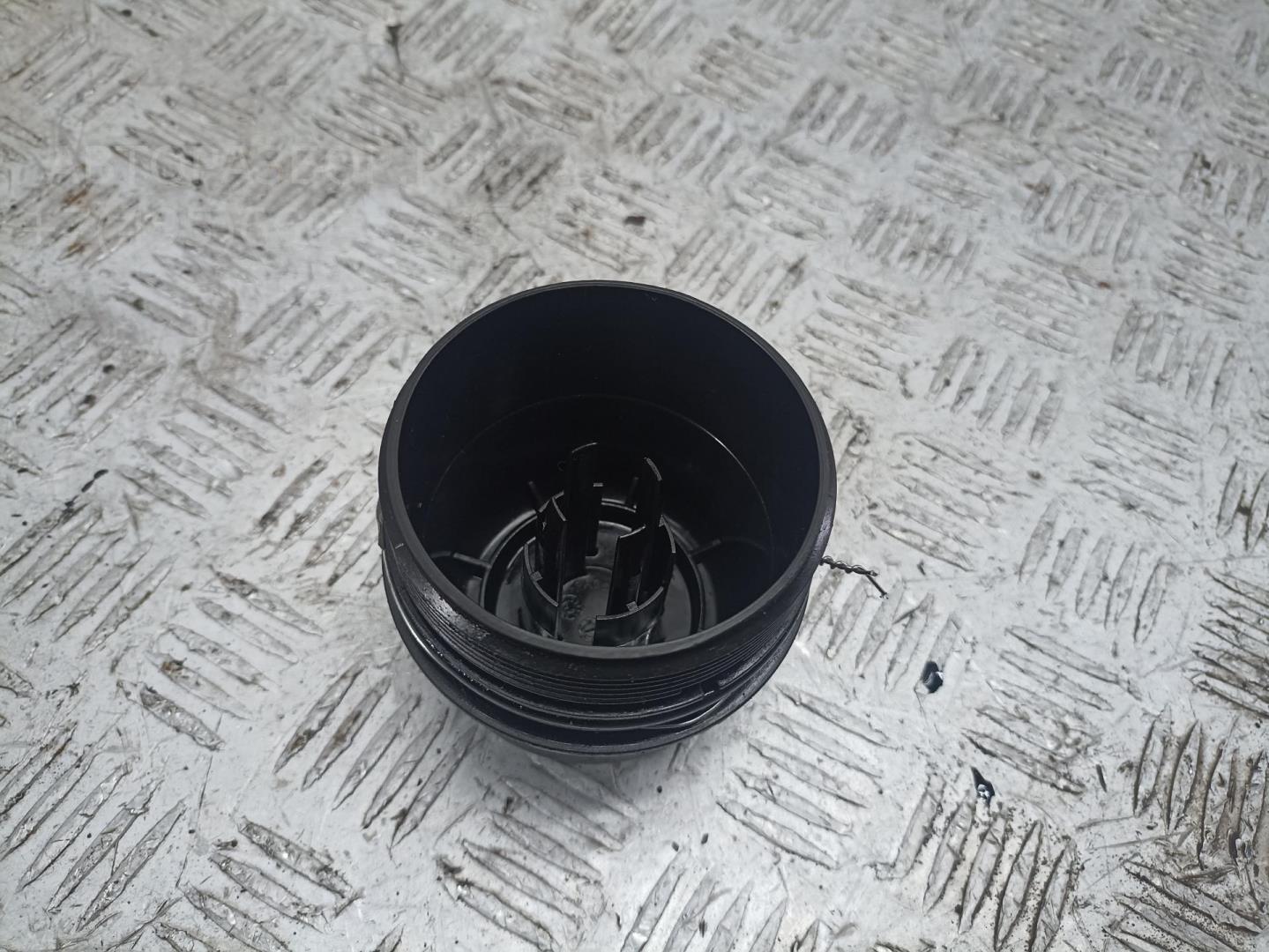 Крышка масляного фильтра