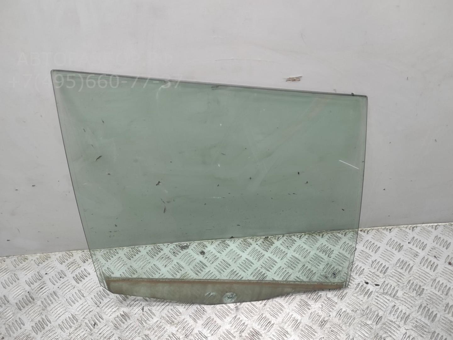 Стекло двери задней правой