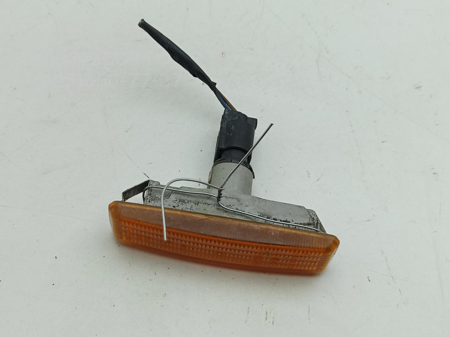 Указатель поворота правый