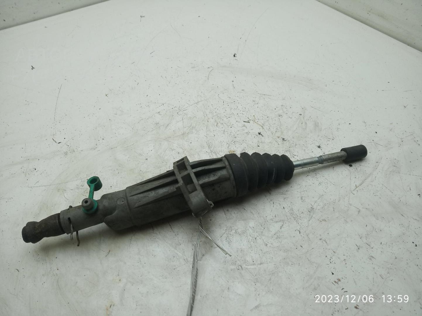 Цилиндр сцепления рабочий