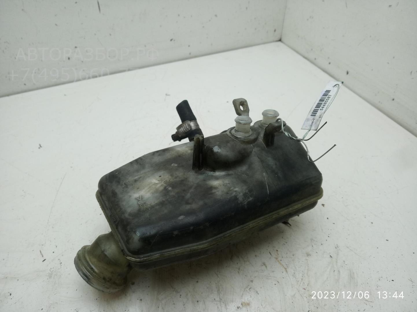 Бачок главного тормозного цилиндра