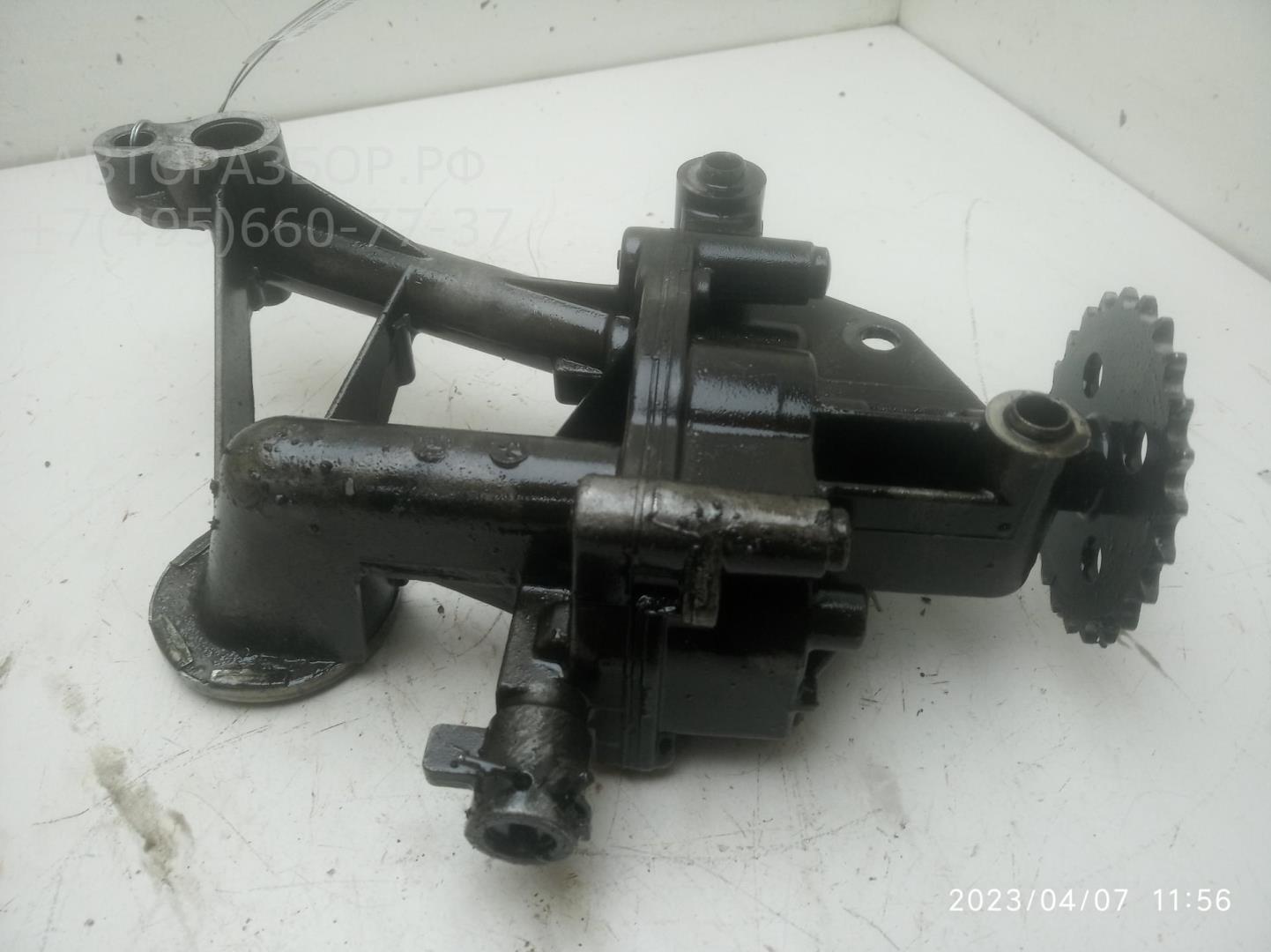 Насос масляный