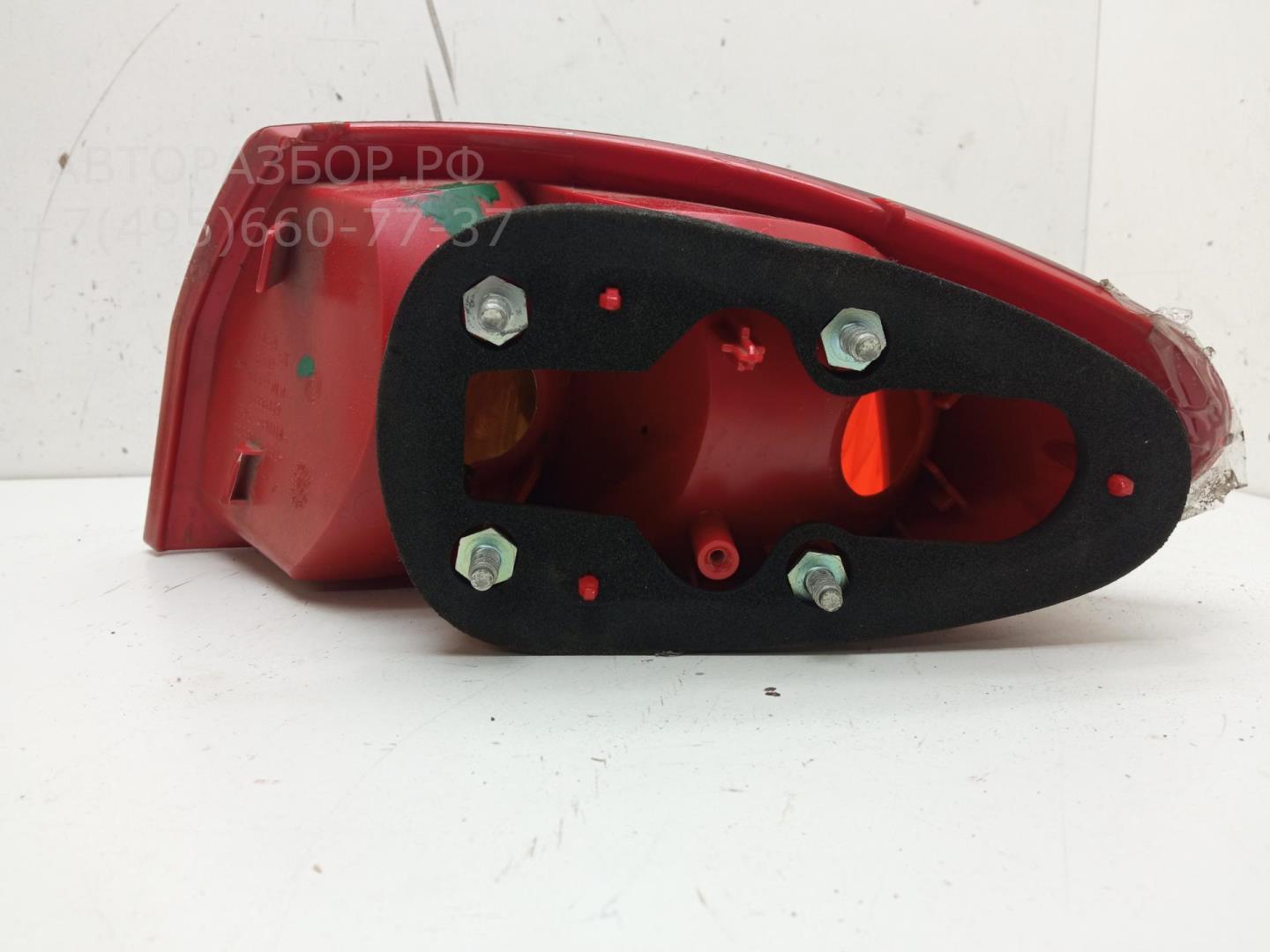 Фонарь задний левый