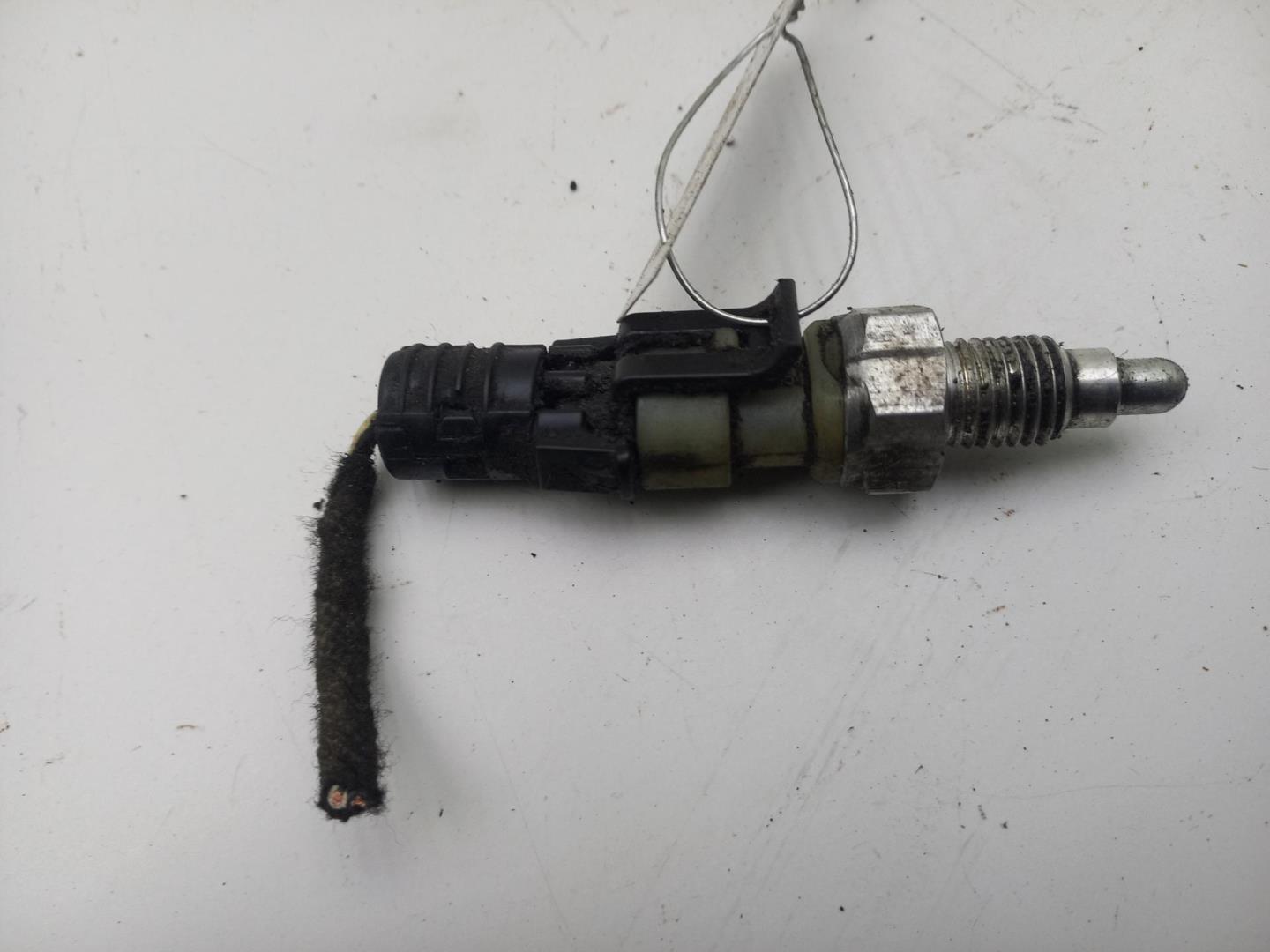 Датчик включения заднего хода