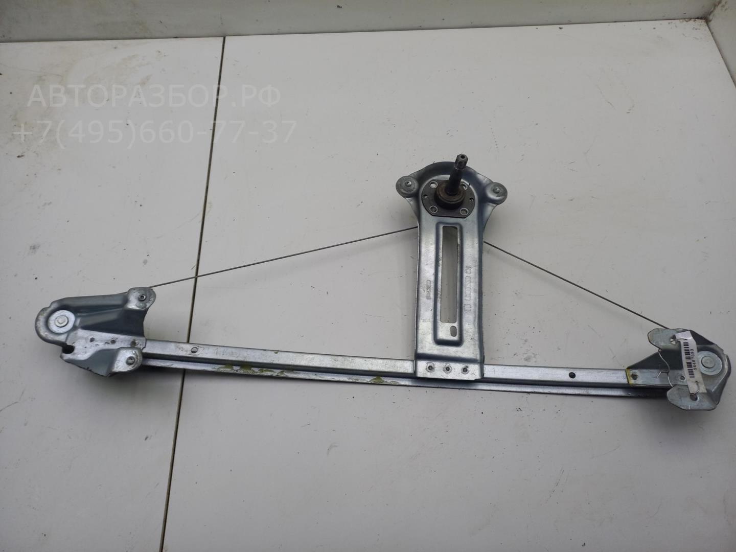Стеклоподъемник механ. задний правый