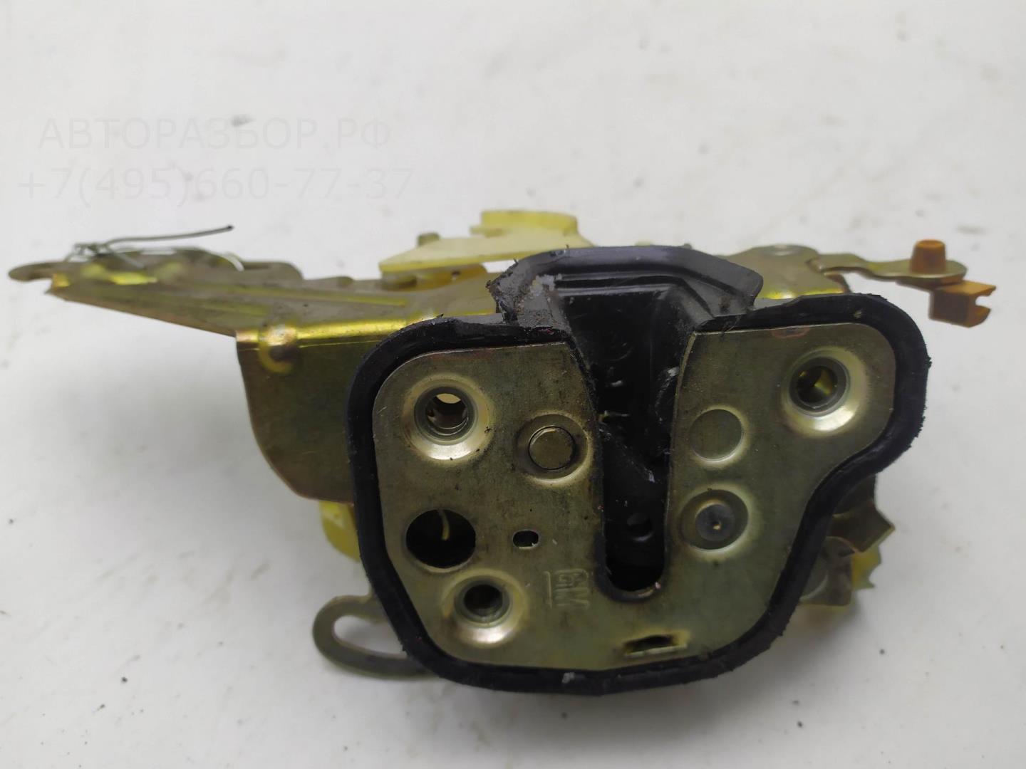 Замок двери передней правой