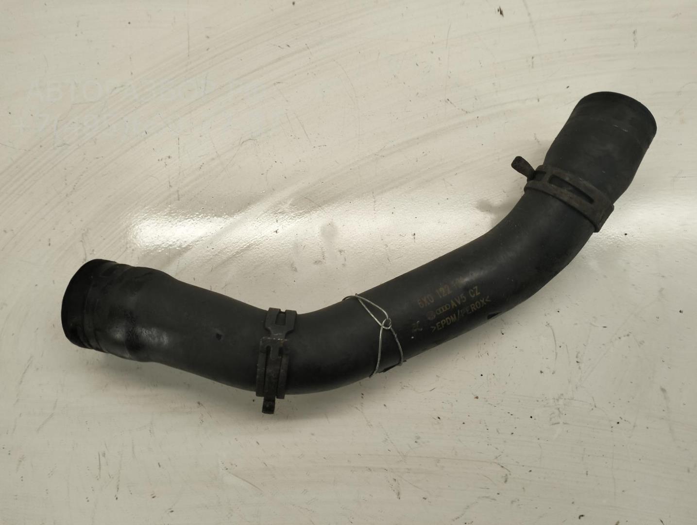 Патрубок радиатора