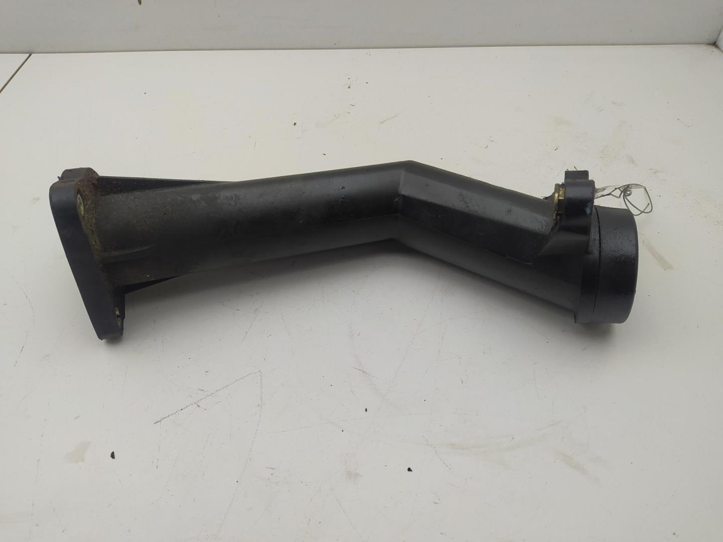 Маслозаливная горловина