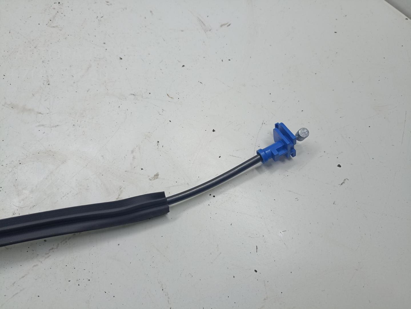 Трос открывания двери