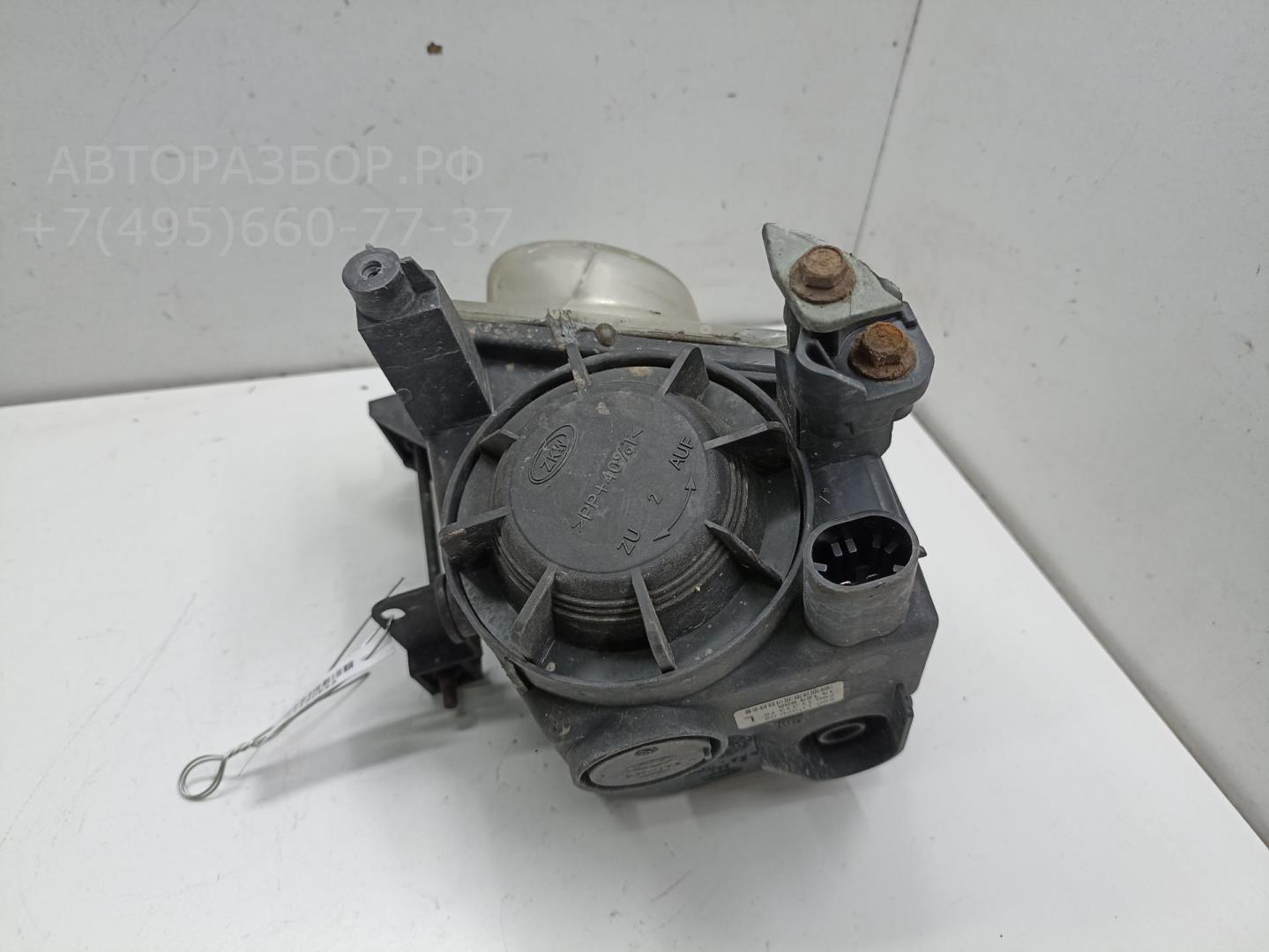 Фара противотуманная левая